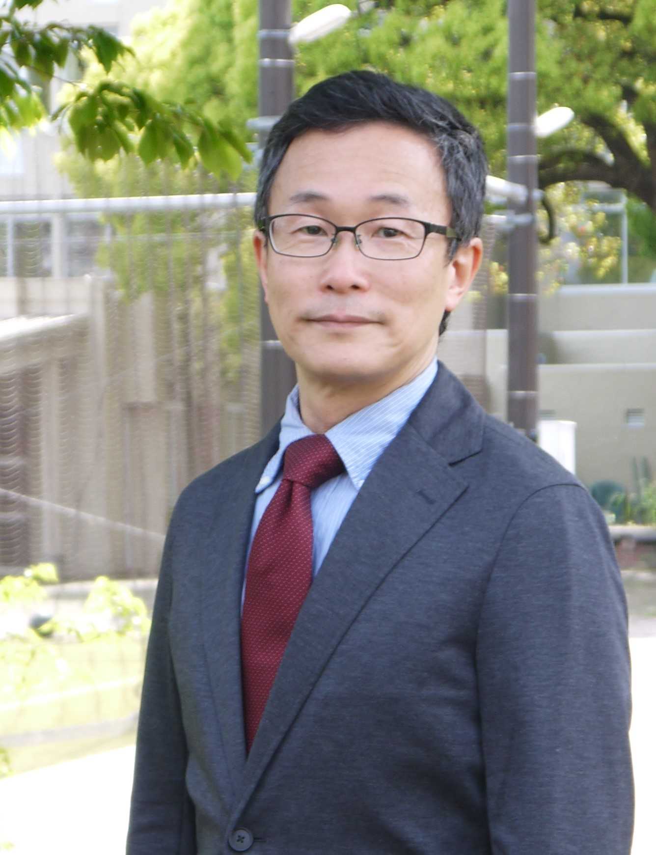 李 明生